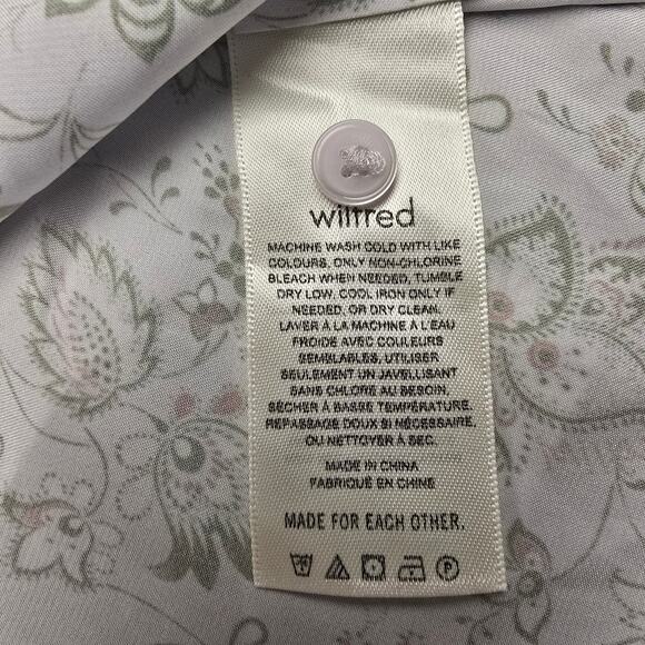 NWT NEW Women's Wilfred Silky Feel Paisley Lavender Button Down Blouse | Size XS - Picture 10 of 10